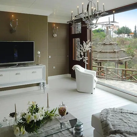 In Vera De Erques Holiday home *